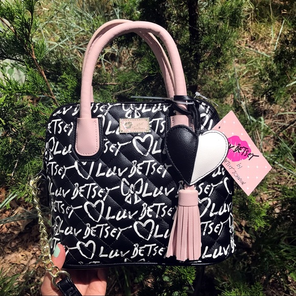 Betsey Johnson Handbags - BETSEY JOHNSON White Black Blush Crossbody Bag! 💖